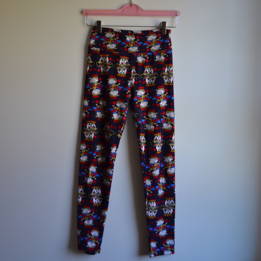 • KINGS & QUEENS LEGGINGS •